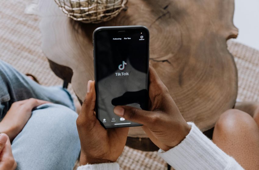  How To Build A Strong Personal Brand On Social Media