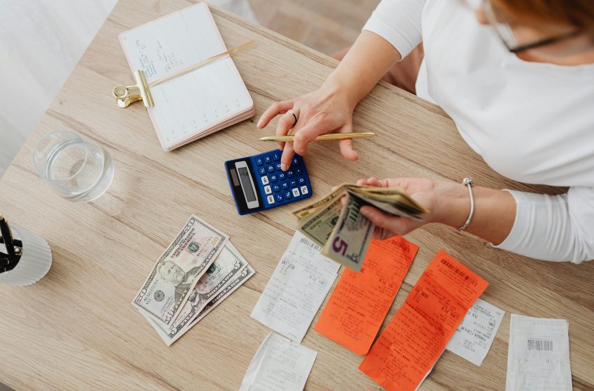  Smart Tips To Pay Off Debt Quickly