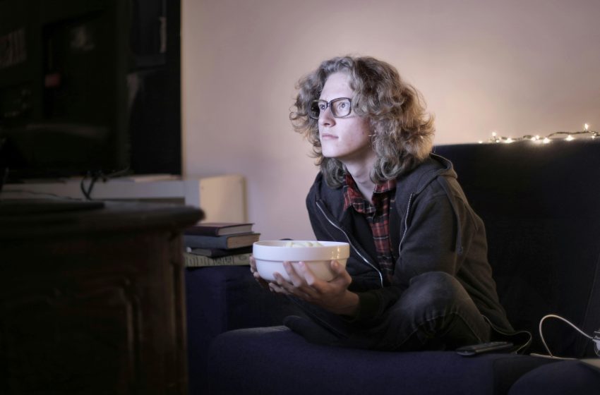 How To Create The Perfect Movie Night At Home