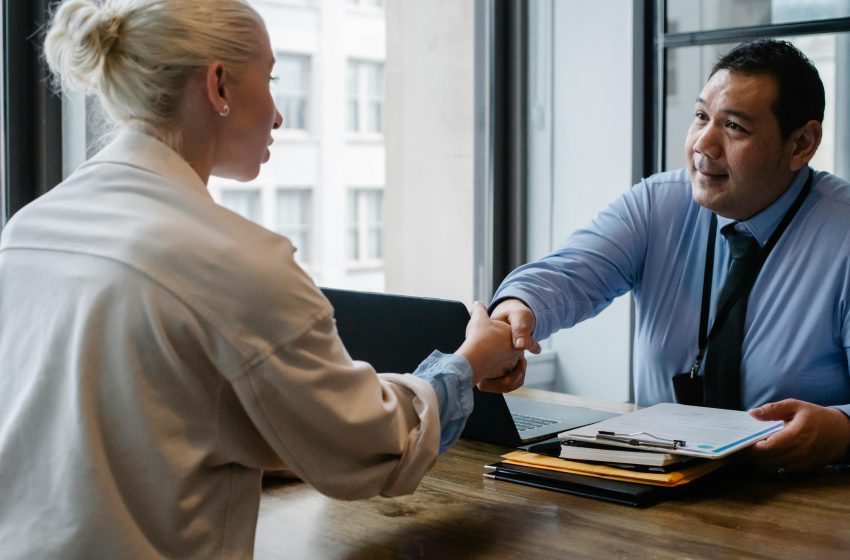  The Psychology of First Impressions: How to Make a Lasting Impact